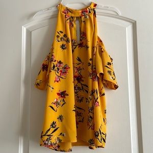 Cute shoulderless top!